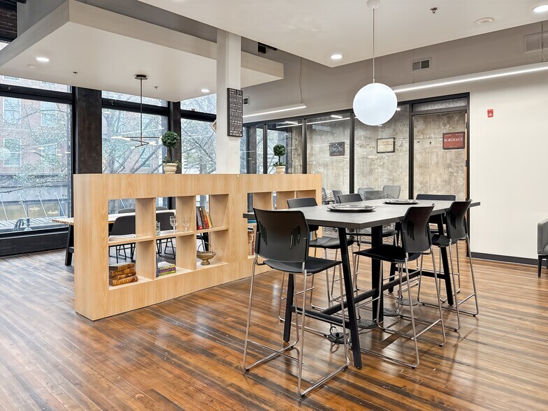 More Photos Of 107-109 S Main St, Memphis Coworking Space