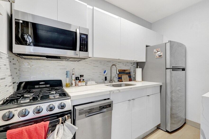More Photos Of 1723 Liberty St, Hollywood Apartments For Sale