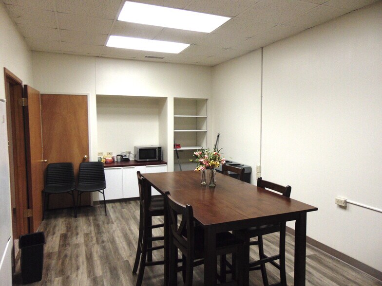 More Photos Of 1051 Mangrove Ave, Chico Office For Lease