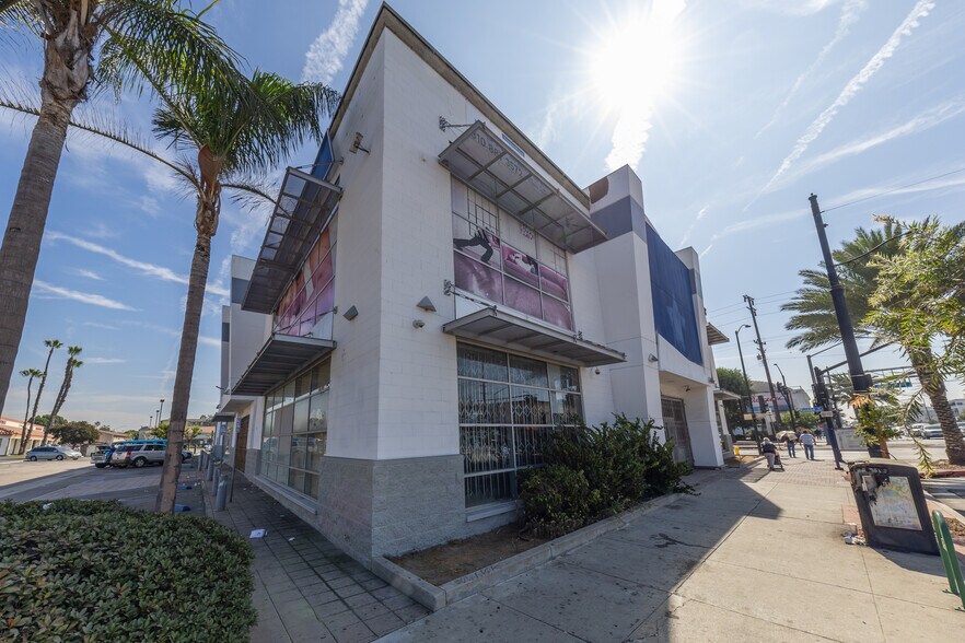 More Photos Of 6054 Pacific Blvd, Huntington Park Freestanding For Lease