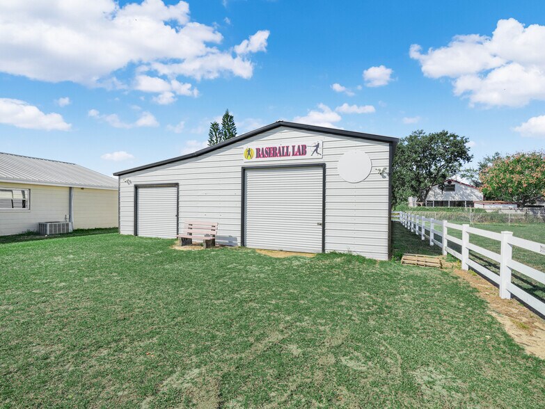 More Photos Of 109 N 3rd St, Eagle Lake Storefront Retail Office For Sale