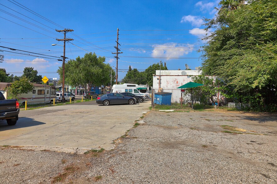 More Photos Of 4604 York Blvd, Los Angeles Freestanding For Sale