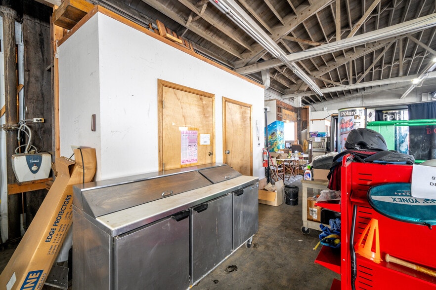 More Photos Of 2105 4th St, Tillamook Industrial For Sale