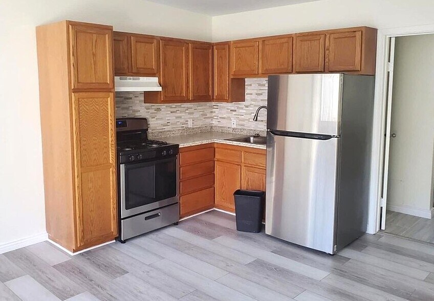 More Photos Of 24 Roswell Ave, Long Beach Apartments For Sale