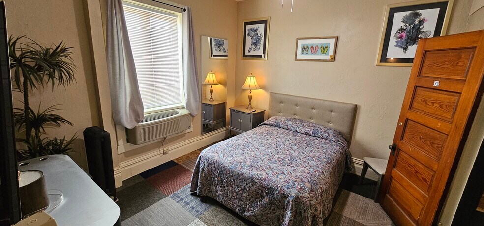 More Photos Of 102 Elkader St, Strawberry Point Hotel For Sale