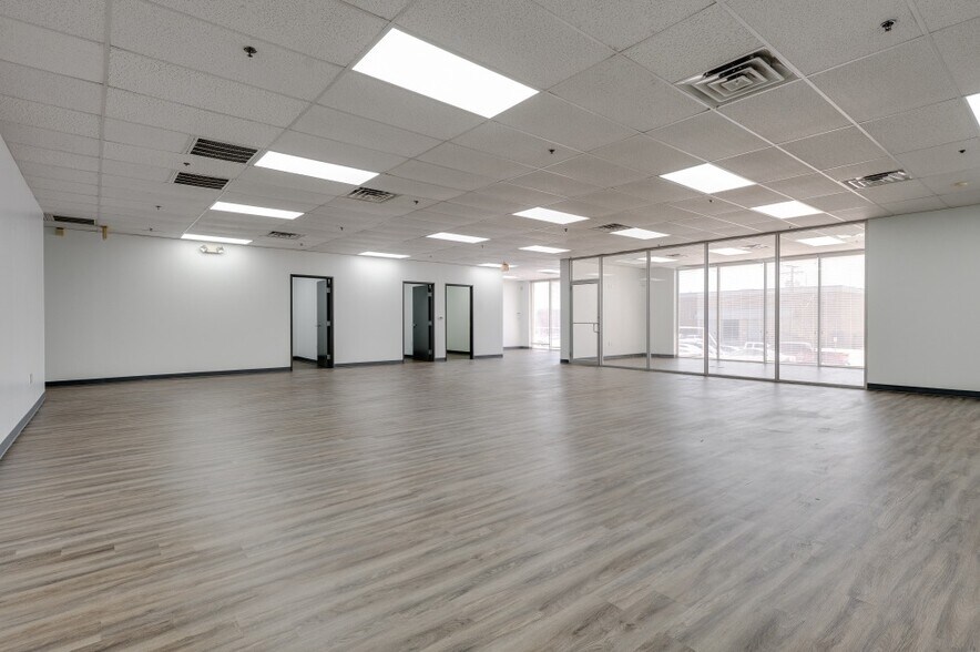 More Photos Of 2205-2215 E Pioneer Dr, Irving Manufacturing For Lease