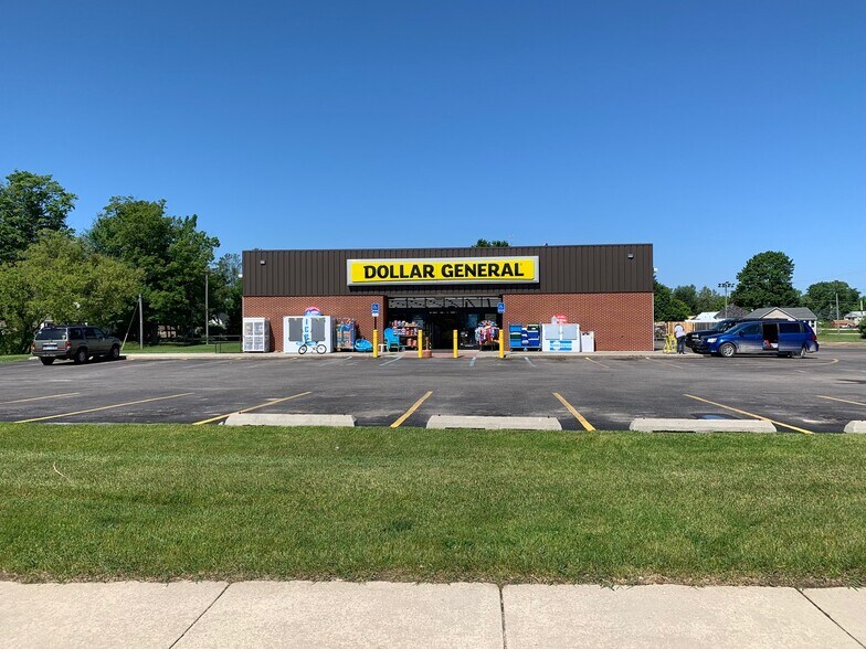 Primary Photo Of 206 S Main St, Scottville Freestanding For Sale