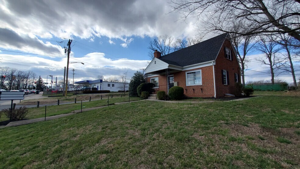 More Photos Of 8 E Seminary Ave, Lutherville Timonium Medical For Lease