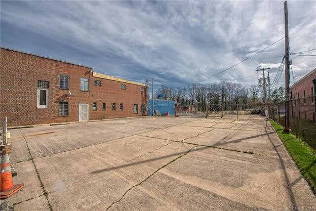 More Photos Of 511 W Franklin Blvd, Gastonia Storefront Retail Office For Sale