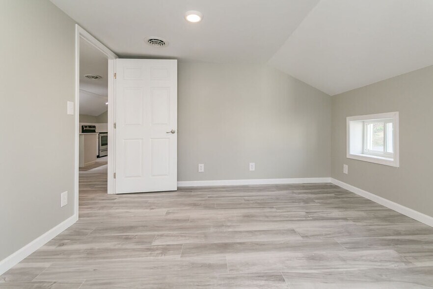 More Photos Of 4527 South St, Jamesville General Retail For Sale