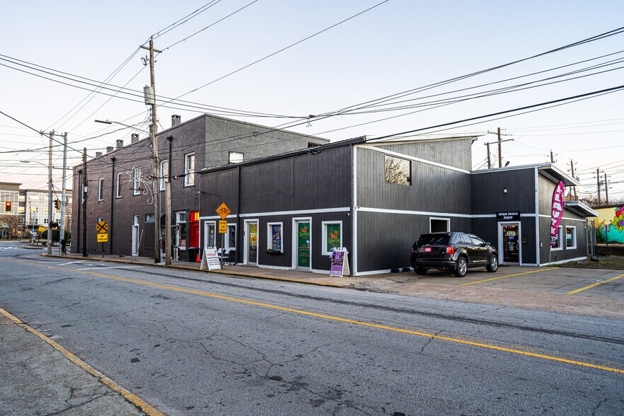 More Photos Of 3737 Main St, College Park General Retail For Lease