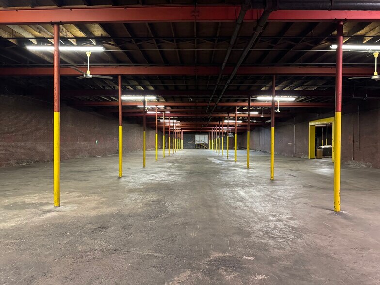 More Photos Of 108 Pennsylvania Ave, Greer Light Distribution For Sale