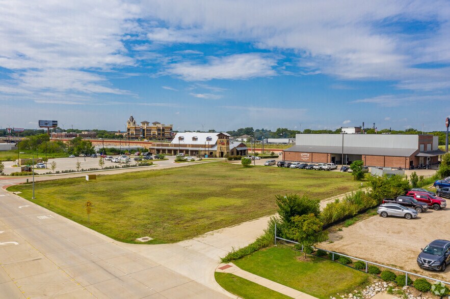 More Photos Of 240 N Burleson Blvd, Burleson Land For Sale