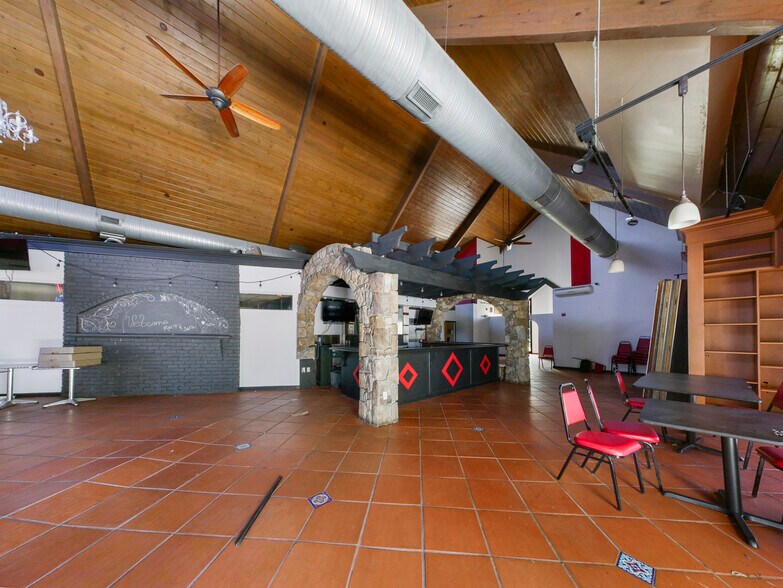 More Photos Of 151 W Highway 50, Clermont Freestanding For Sale