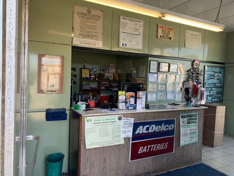 More Photos Of 1985 S Del Mar Ave, San Gabriel Auto Repair For Sale