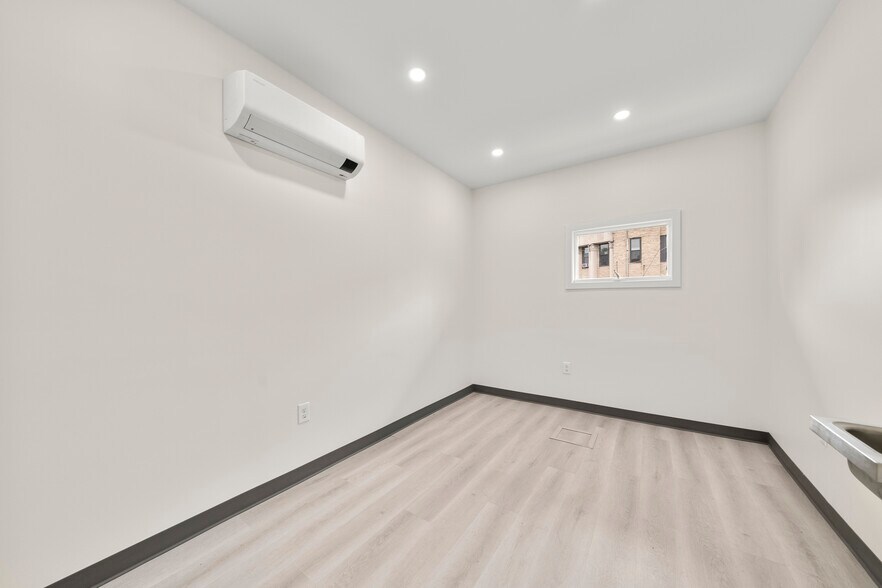 More Photos Of 35 Pangborn Pl, Hackensack Medical For Lease