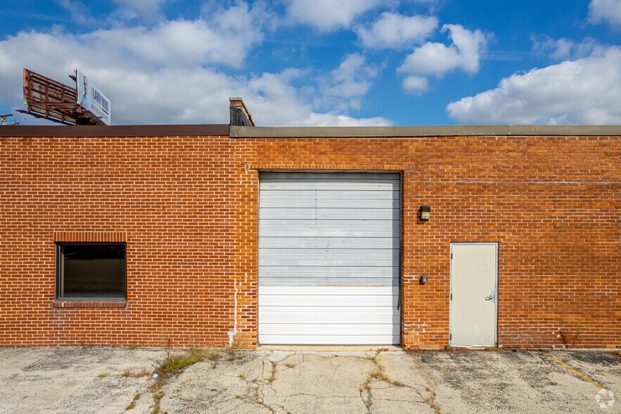 More Photos Of 740-742 N Princeton Ave, Villa Park Warehouse For Lease