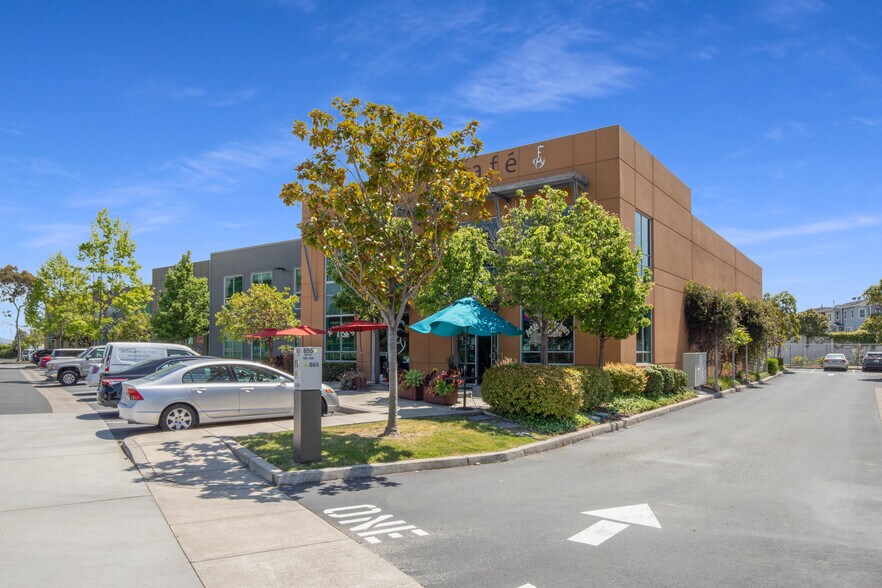 More Photos Of 865 Marina Bay Pky, Richmond Flex For Lease