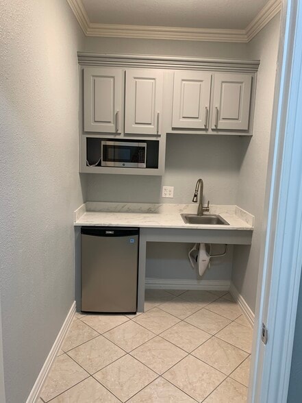 More Photos Of 423 Keller Pky, Keller Office For Lease