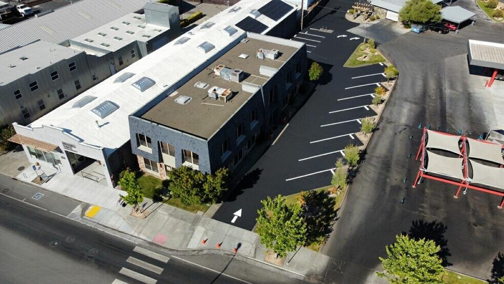 More Photos Of 422 Petaluma Blvd N, Petaluma Medical For Sale