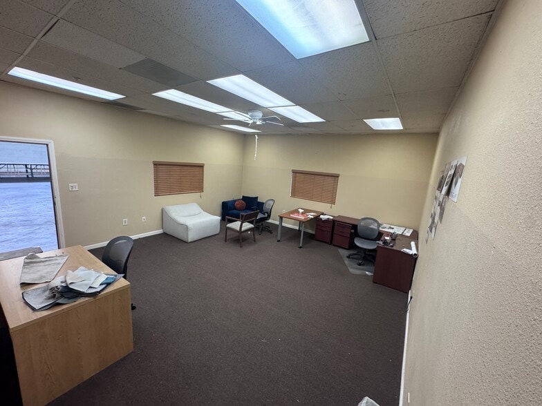 More Photos Of 8454 Trojan St, Pico Rivera Manufacturing For Lease