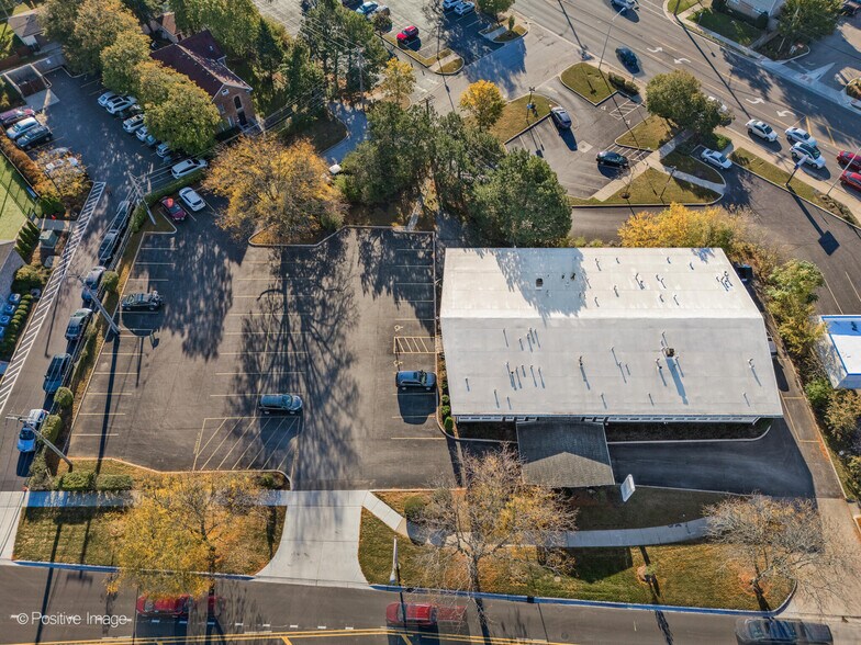 More Photos Of 9631 Gross Point Rd, Skokie Medical For Sale