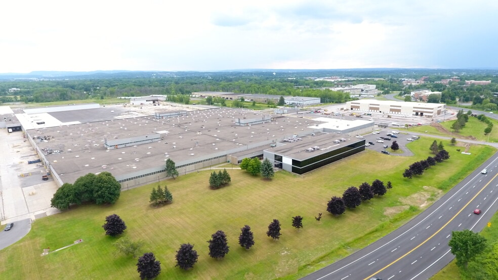More Photos Of 6600 New Venture Gear Dr, East Syracuse Manufacturing For Lease