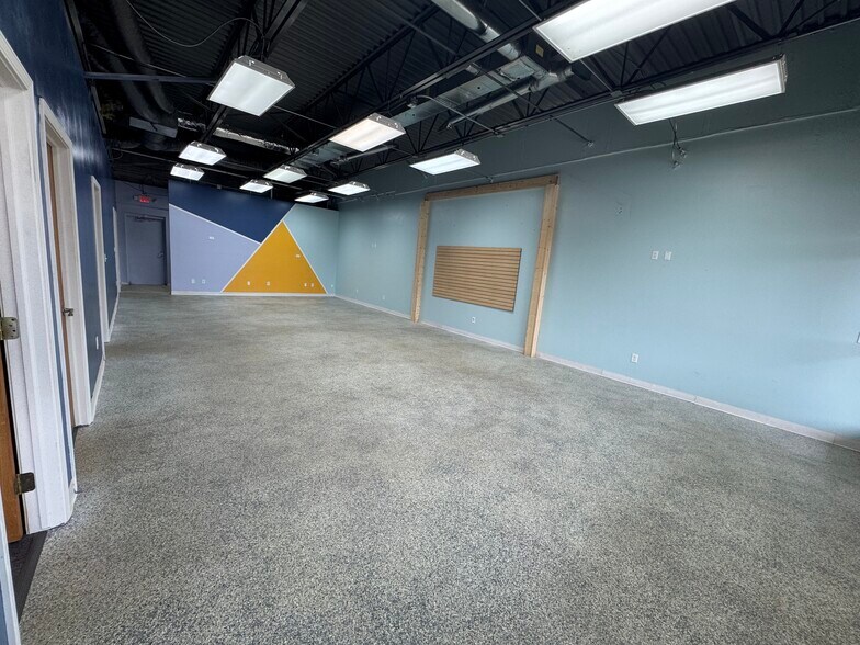 More Photos Of 5515 Davison Rd, Burton Unknown For Lease