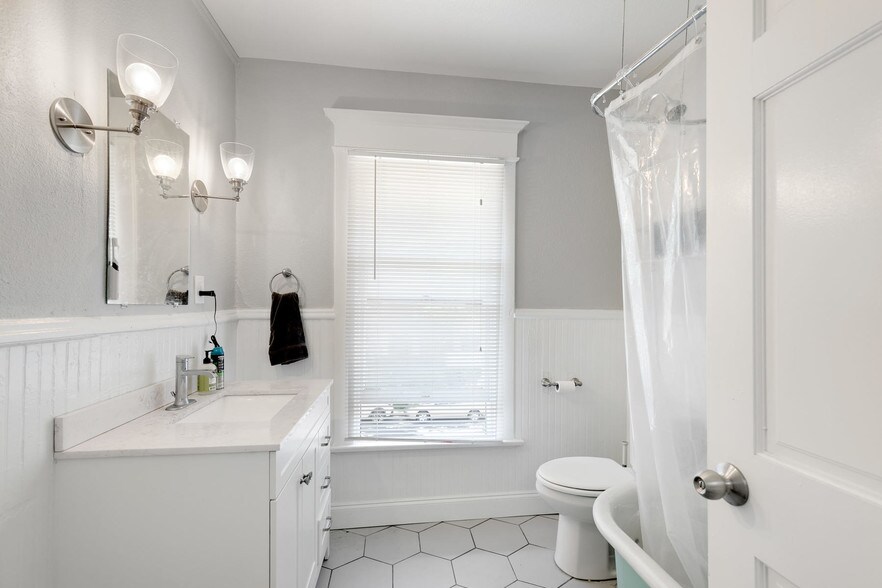 More Photos Of 2247 E 12th Ave, Denver Apartments For Sale