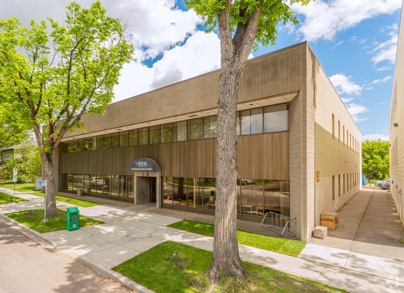 Primary Photo Of 11831 123 St NW, Edmonton Office For Sale