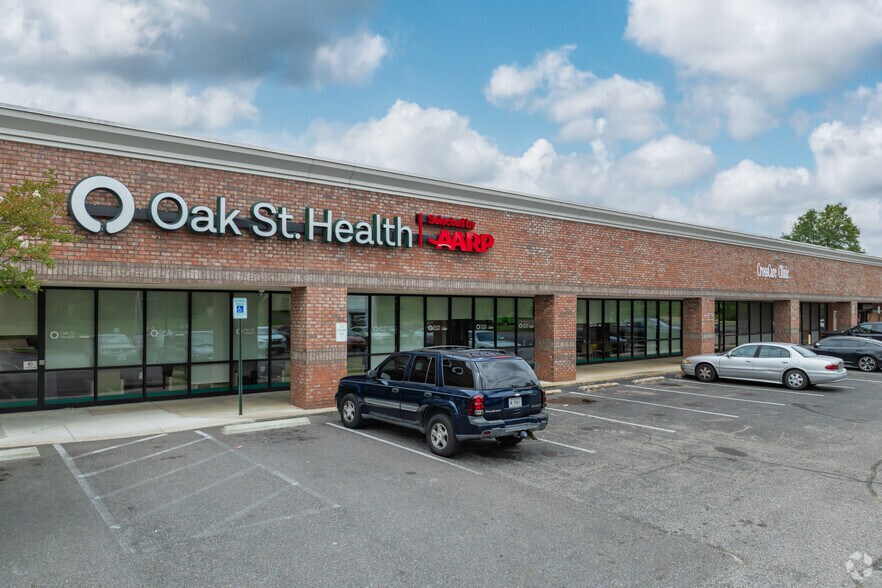 More Photos Of 5339 Elvis Presley Blvd, Memphis Storefront Retail Office For Lease