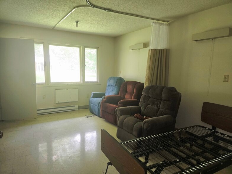 More Photos Of 300 Cedar St, Tarkio Skilled Nursing Facility For Sale