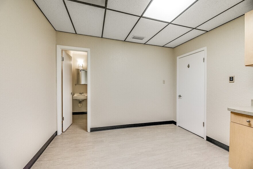 More Photos Of 255 Fortenberry Rd, Merritt Island Medical For Sale