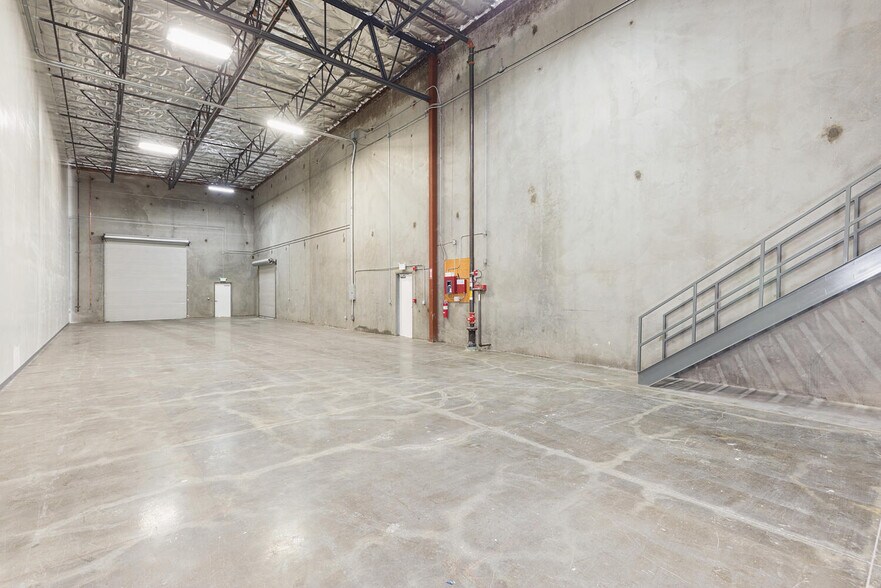 More Photos Of 164 Camino Oruga, Napa Warehouse For Lease