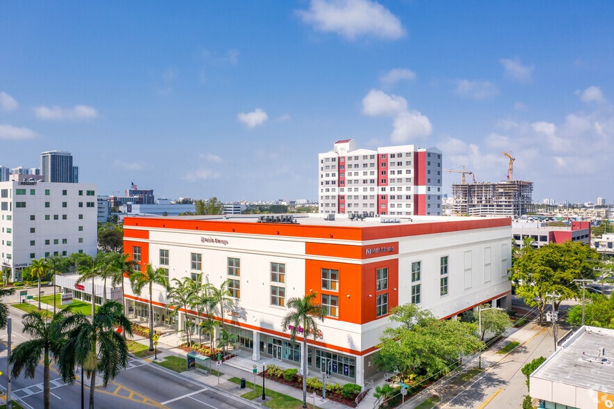 More Photos Of 2336 Biscayne Blvd, Miami Self Storage For Lease