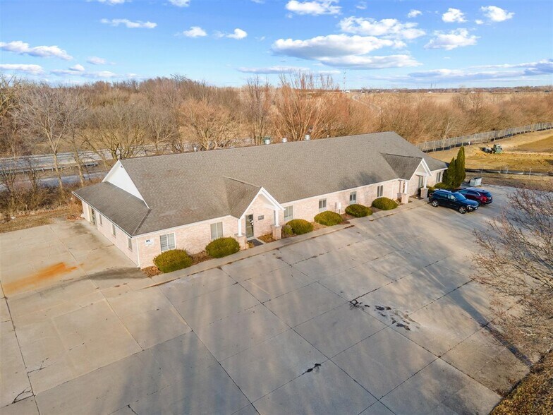 Primary Photo Of 3071 Greenhead Dr, Springfield Medical For Sale