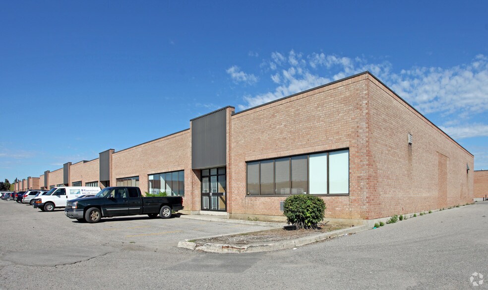 More Photos Of 400 Finchdene Sq, Toronto Light Distribution For Lease