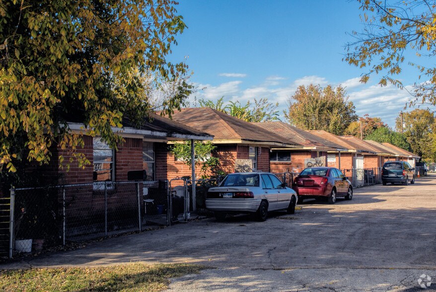 More Photos Of 2116 Pannell St, Houston Apartments For Sale