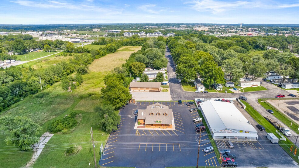 More Photos Of 347 N Scott Ave, Belton Restaurant For Sale