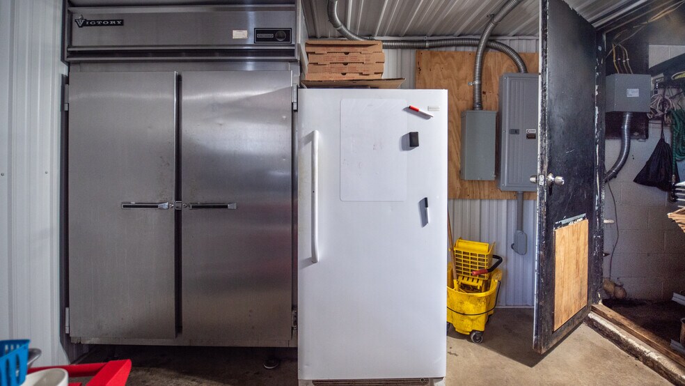 More Photos Of 2862 Route 38, Emlenton Bar For Sale