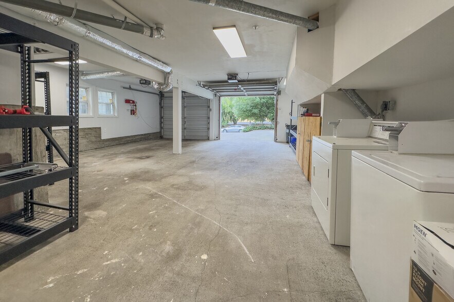 More Photos Of 534 Adams St, Albany Apartments For Sale