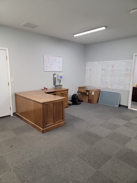 More Photos Of 695 Industrial Dr, Franklin Warehouse For Sale