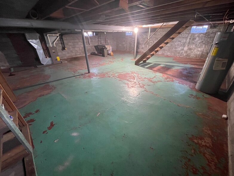 More Photos Of 246 N Buhl Farm Dr, Hermitage Flex For Sale