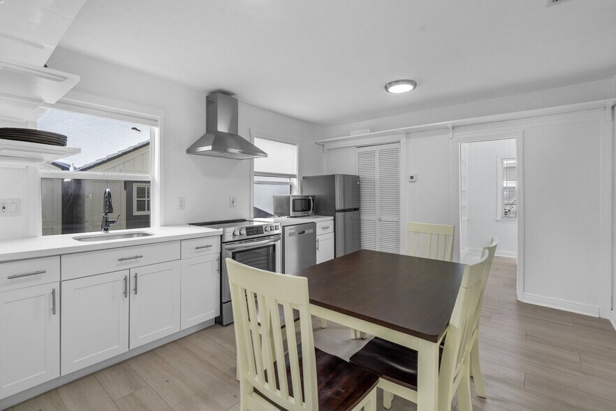 More Photos Of 126 NE 4th Ave, Delray Beach Apartments For Sale