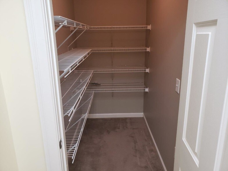 More Photos Of 308 Maxwell Rd, Alpharetta Office For Lease