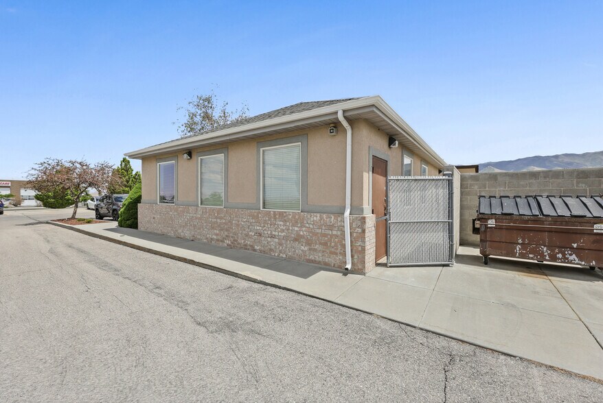 More Photos Of 494 E 2400 N, Tooele Office For Lease