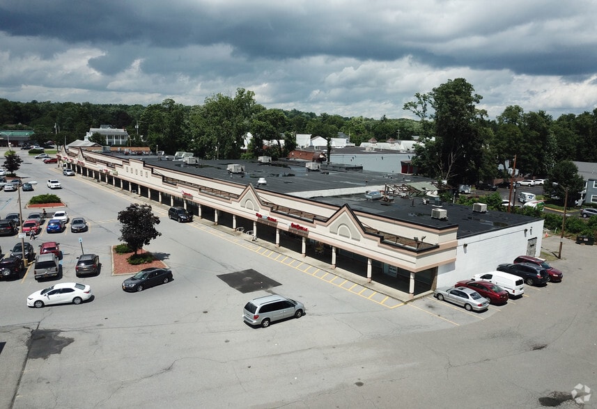 More Photos Of 986 Main St, Fishkill General Retail For Lease