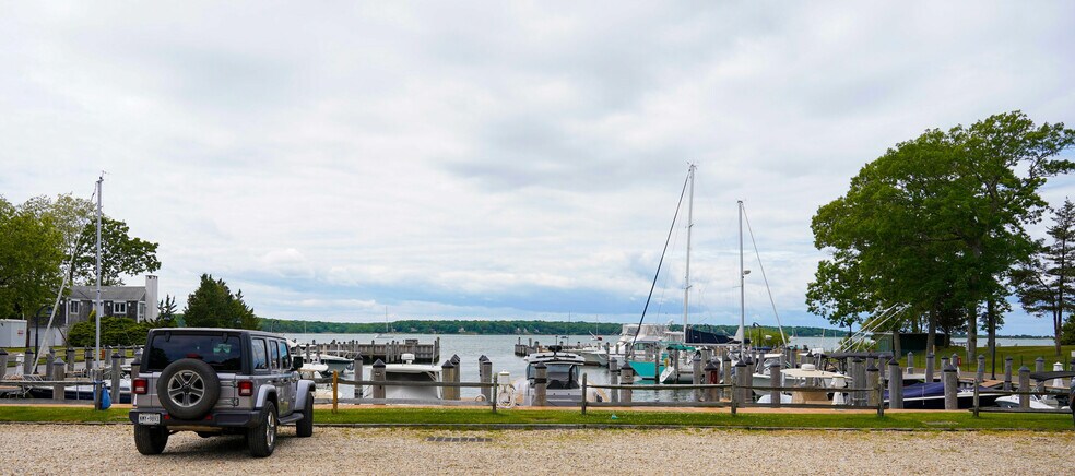 More Photos Of 219 Three Mile Harbor HC Rd, East Hampton Marina For Lease