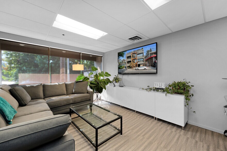 More Photos Of 160 Roy St, Seattle Office Residential For Sale