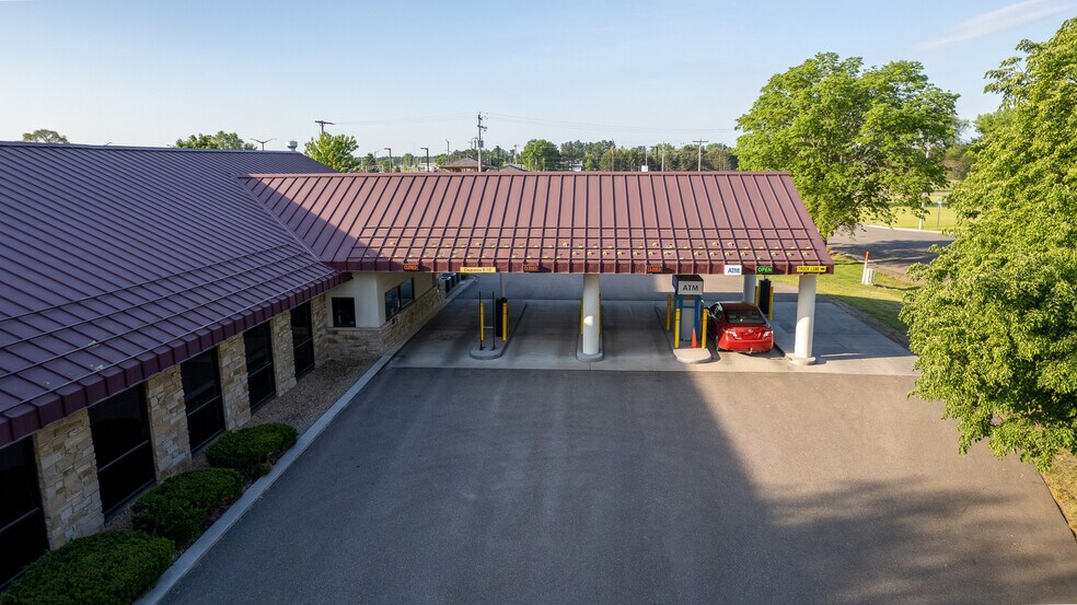 More Photos Of 2851 Post Rd, Plover Bank For Sale